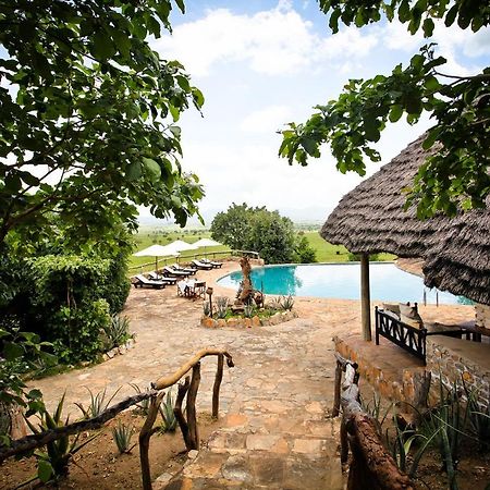 Apoka Safari Lodge Loitanit Екстериор снимка